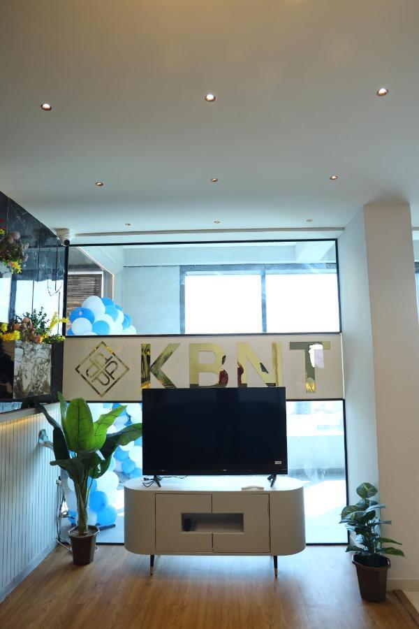 Hotel The Parker Inn By Kbnt Group Surat Zewnętrze zdjęcie