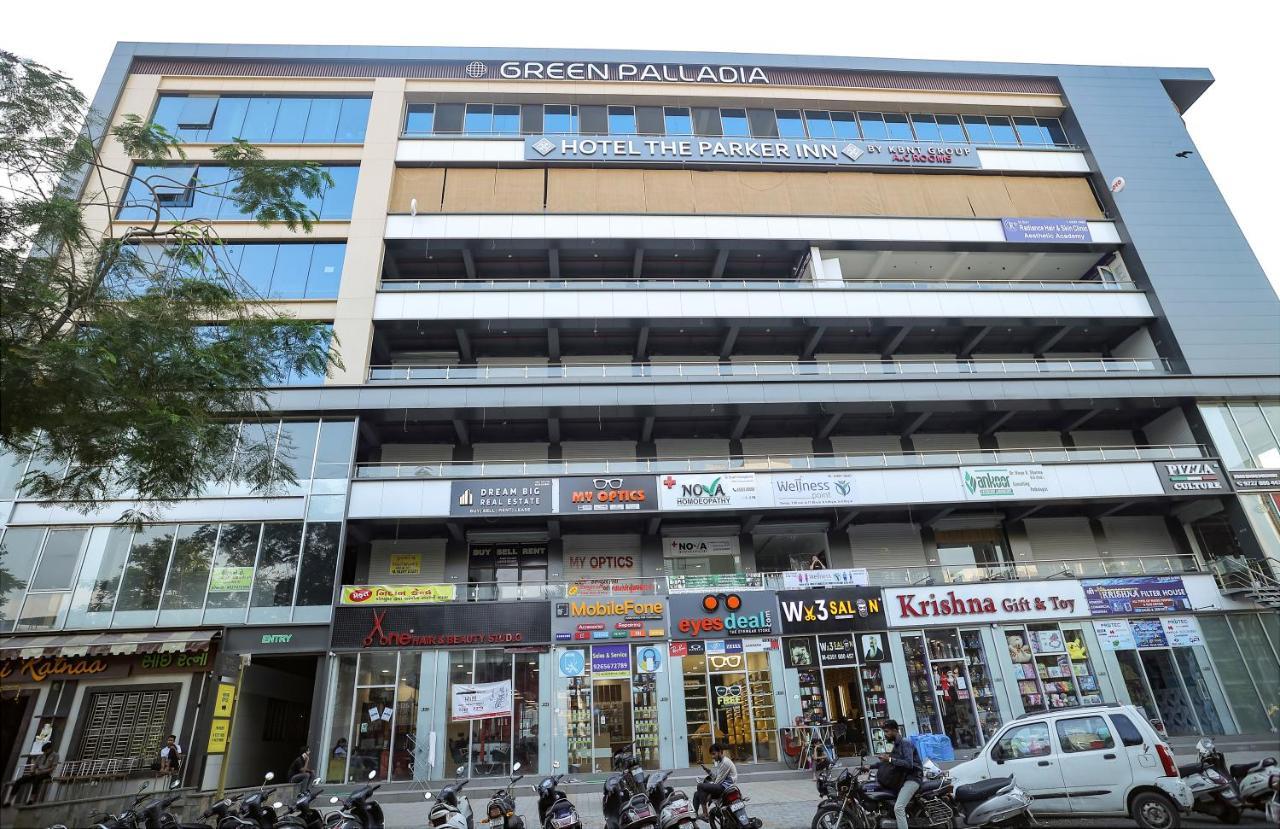 Hotel The Parker Inn By Kbnt Group Surat Zewnętrze zdjęcie
