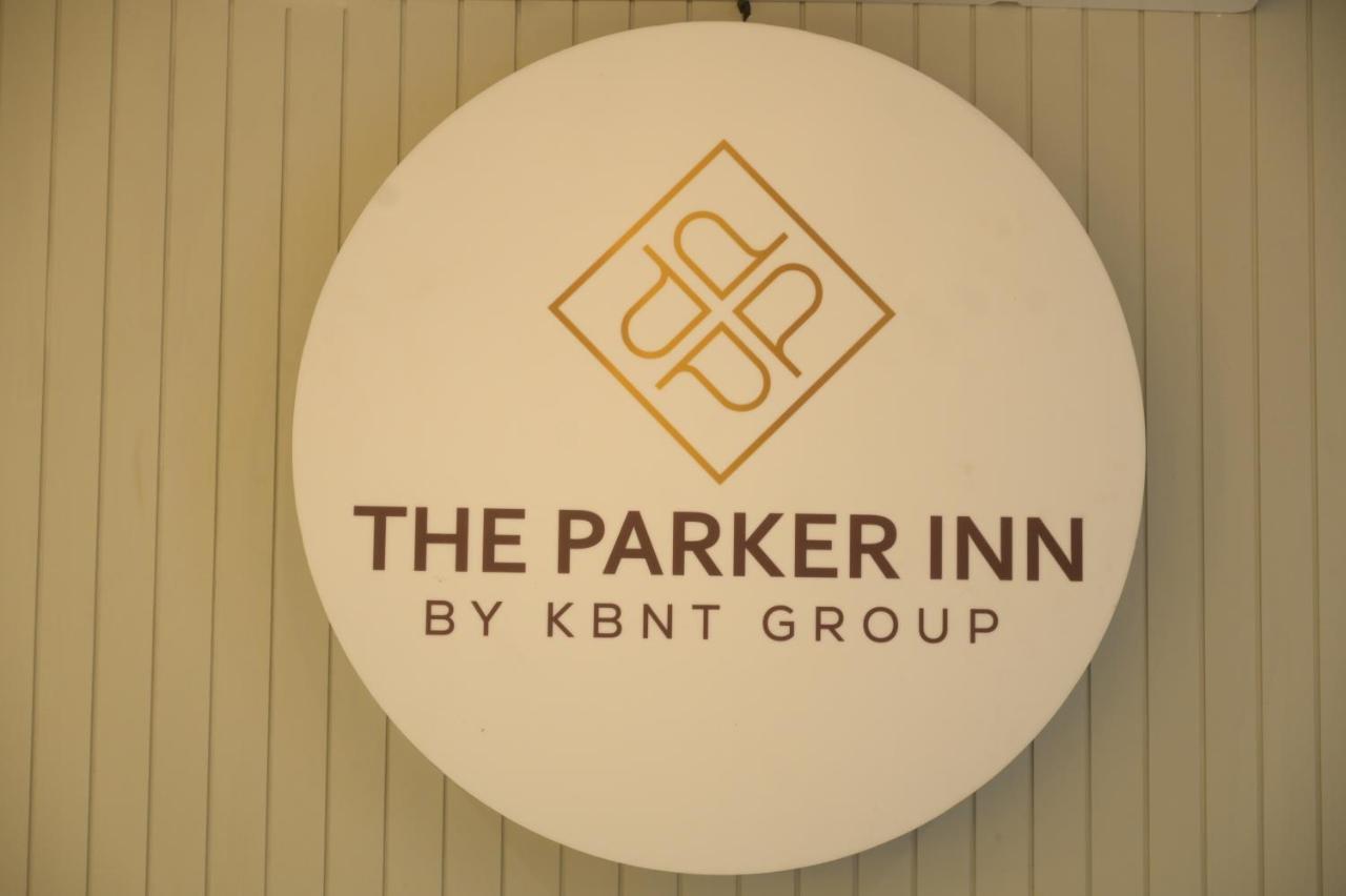 Hotel The Parker Inn By Kbnt Group Surat Zewnętrze zdjęcie